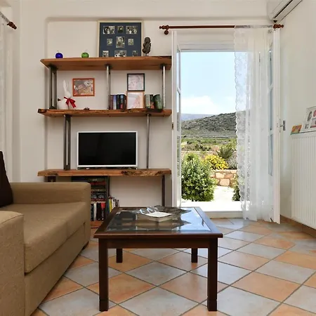 Bright Pounta House With Sea View Holiday home